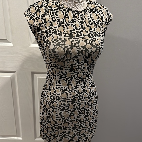 Brand new Zara Fitted Cap  Leopard Prints Midi Dress - Picture 3 of 9